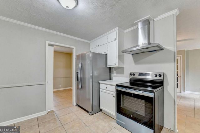759 Springwood Drive NW, Lilburn, GA 30047