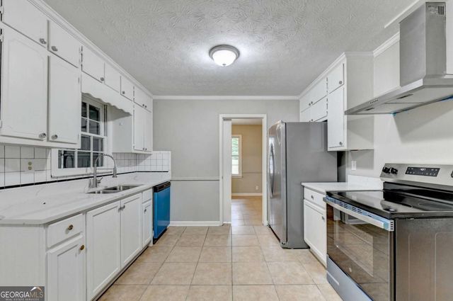 759 Springwood Drive NW, Lilburn, GA 30047