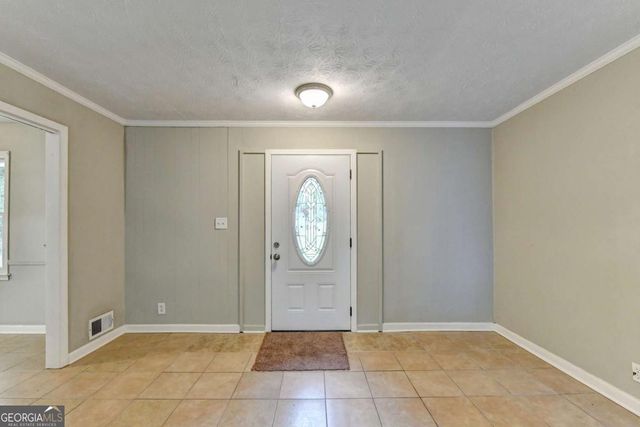759 Springwood Drive NW, Lilburn, GA 30047