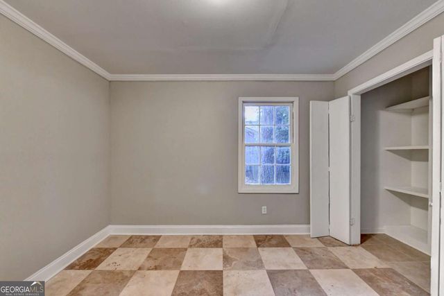 759 Springwood Drive NW, Lilburn, GA 30047