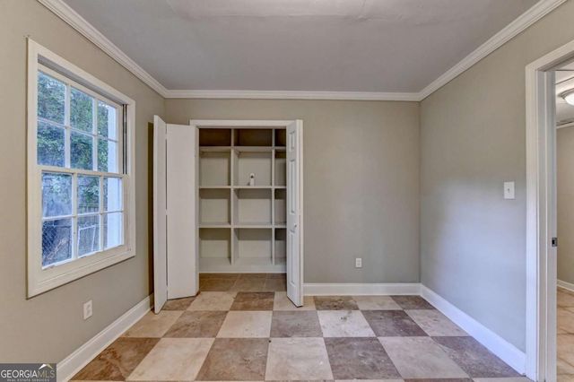 759 Springwood Drive NW, Lilburn, GA 30047