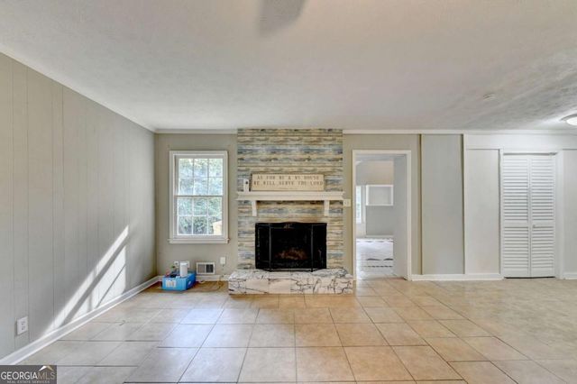 759 Springwood Drive NW, Lilburn, GA 30047
