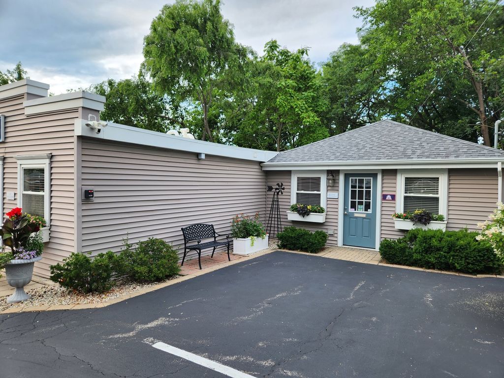 110 N Main Street, Wauconda, IL 60084 — photo 5