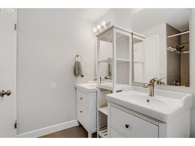 7815 Sw 184TH Ave, Beaverton, OR 97007