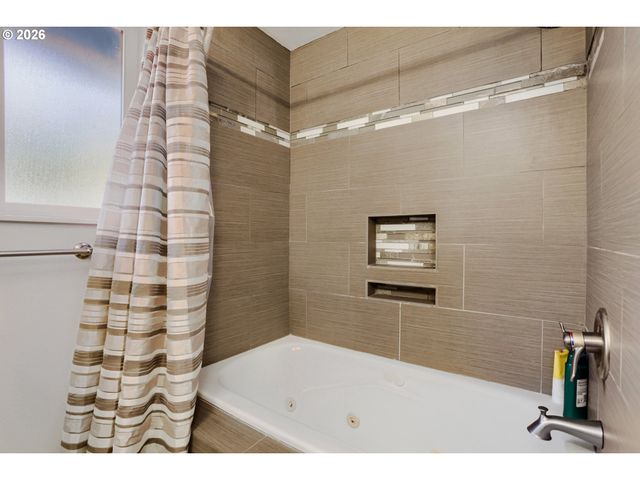 7815 Sw 184TH Ave, Beaverton, OR 97007