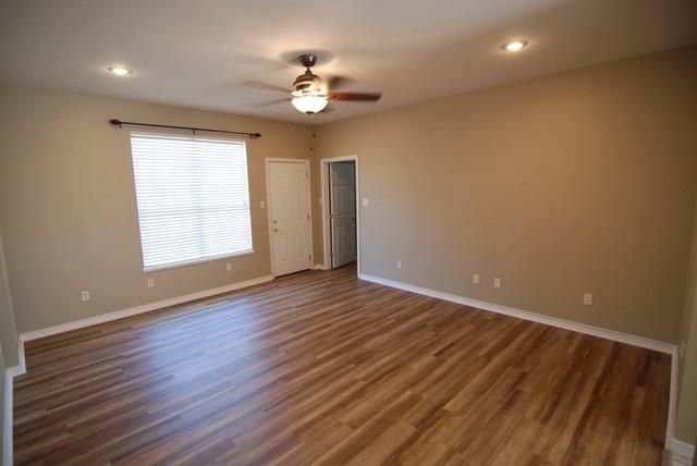 600 Grand Prairie CIR, Dripping Springs, TX 78620