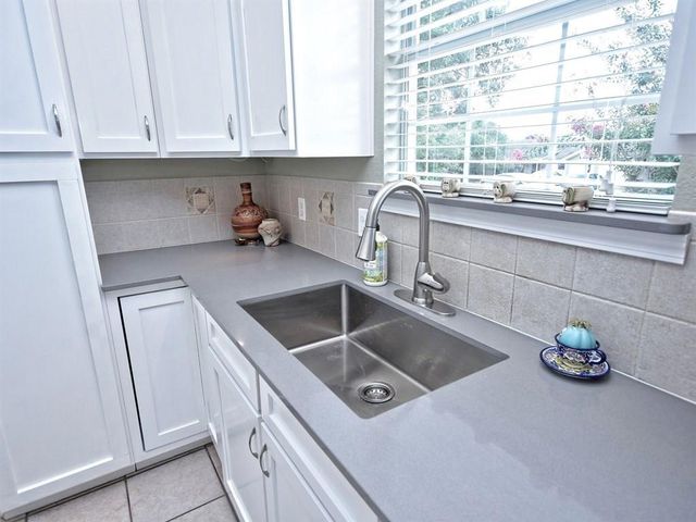 600 Grand Prairie CIR, Dripping Springs, TX 78620