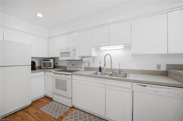 326 Sea Pines CT, Virginia Beach, VA 23451