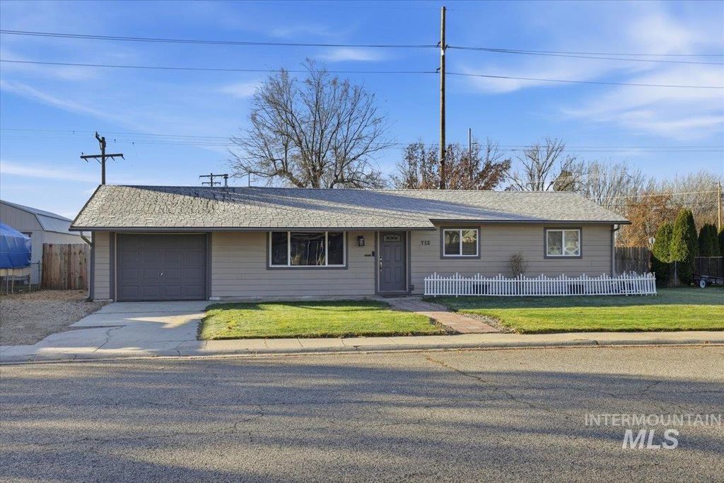 712 Harmon, Middleton, ID 83644