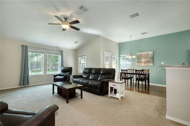 105 Justin Leonard DR, Round Rock, TX 78664