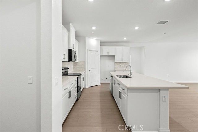 11707 Lasselle Street, Moreno Valley, CA 92557