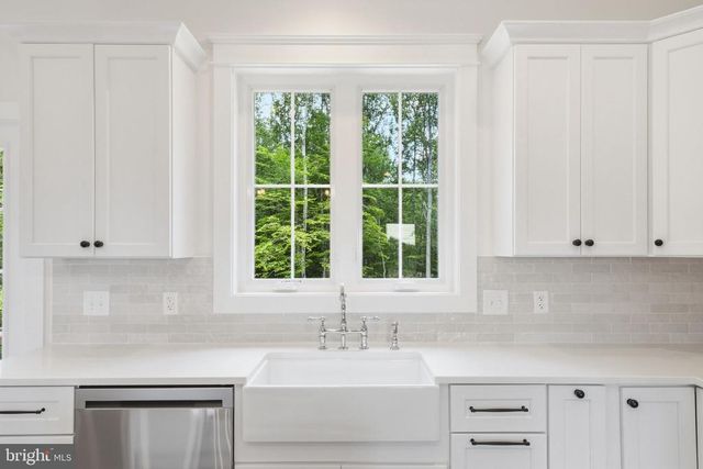 11115 EGGBORNSVILLE RD, Rixeyville, VA 22737