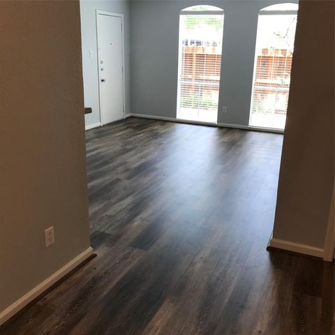 4631 Wild Indigo Street 560, Houston, TX 77027