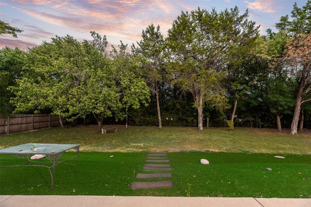 5120 Cliff Haven Drive, Dallas, TX 75236