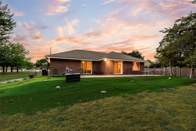 5120 Cliff Haven Drive, Dallas, TX 75236