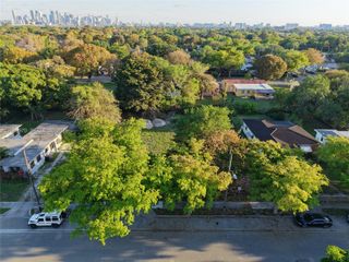 1060 NW 51 St, Miami, FL 33127