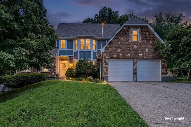 2925 NW Westbrooke Circle, Blue Springs, MO 64015