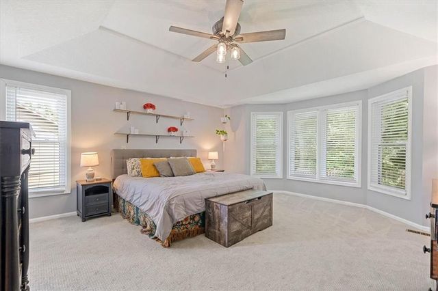 2925 NW Westbrooke Circle, Blue Springs, MO 64015