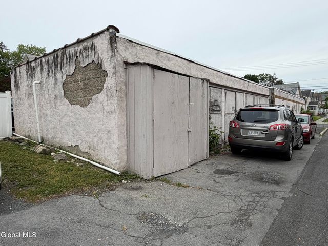 150 2nd Avenue, Albany, NY 12202