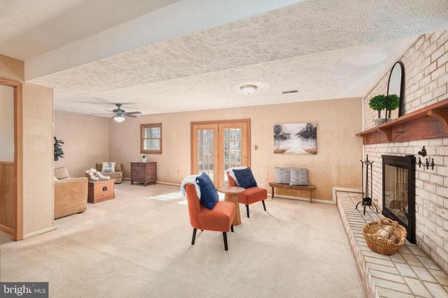 9121 DONNA DEAN DR, Springfield, VA 22153