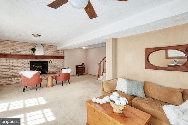 9121 DONNA DEAN DR, Springfield, VA 22153