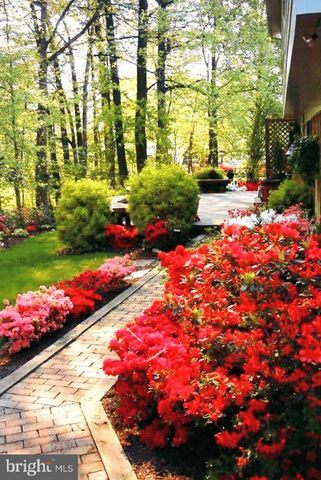 9121 DONNA DEAN DR, Springfield, VA 22153