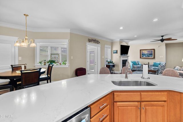 1410 River Run Circle, Sevierville, TN 37876