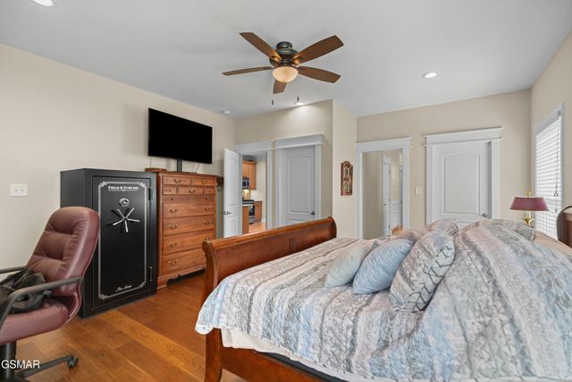 1410 River Run Circle, Sevierville, TN 37876