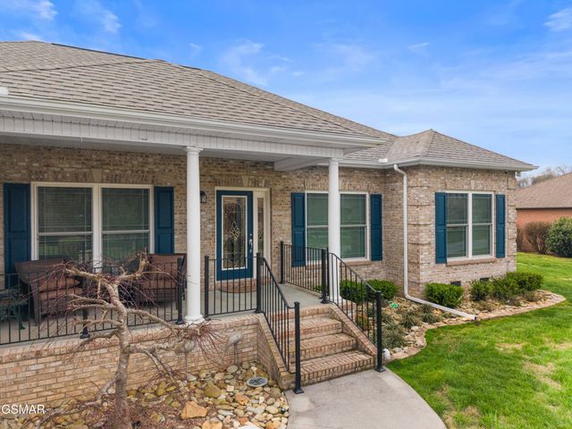 1410 River Run Circle, Sevierville, TN 37876