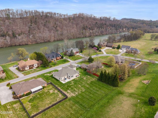 1410 River Run Circle, Sevierville, TN 37876