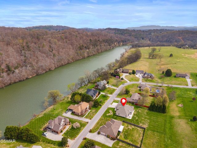 1410 River Run Circle, Sevierville, TN 37876