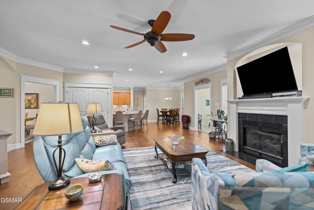 1410 River Run Circle, Sevierville, TN 37876