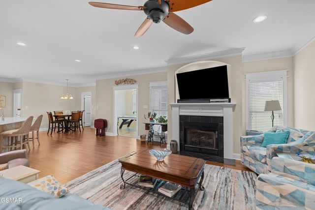 1410 River Run Circle, Sevierville, TN 37876