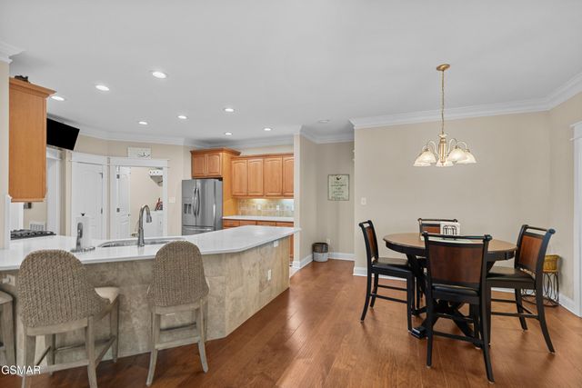 1410 River Run Circle, Sevierville, TN 37876