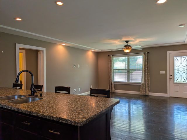 181 Mountain Breeze Avenue, Dayton, TN 37321
