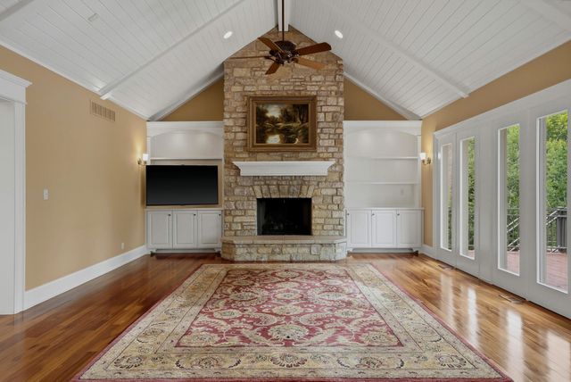 1901 KINGSBRIDGE DR, Columbia, MO 65203