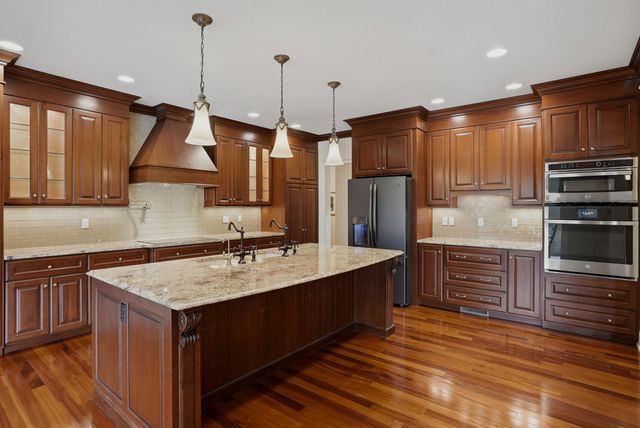 1901 KINGSBRIDGE DR, Columbia, MO 65203