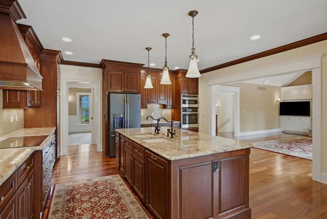 1901 KINGSBRIDGE DR, Columbia, MO 65203