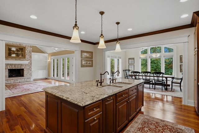 1901 KINGSBRIDGE DR, Columbia, MO 65203
