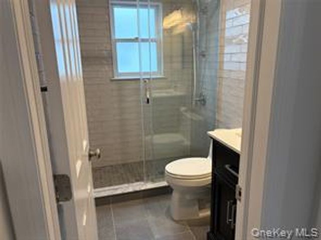 322 Penn Street E, Long Beach, NY 11561
