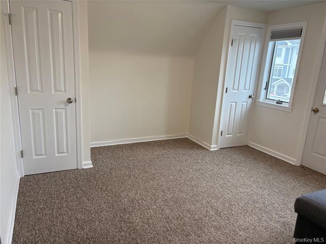 322 Penn Street E, Long Beach, NY 11561