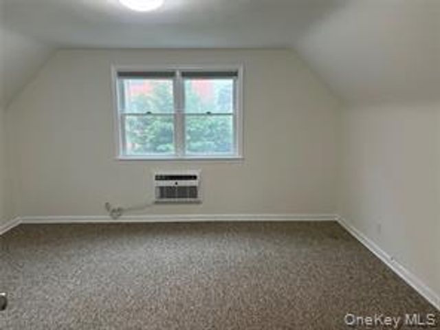 322 Penn Street E, Long Beach, NY 11561