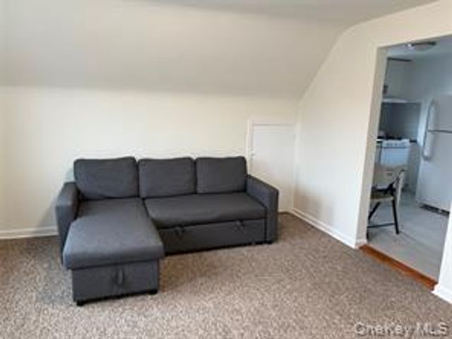 322 Penn Street E, Long Beach, NY 11561