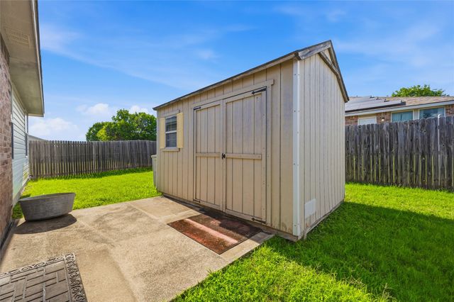 1725 Sierra Meadow Lane, Fort Worth, TX 76247