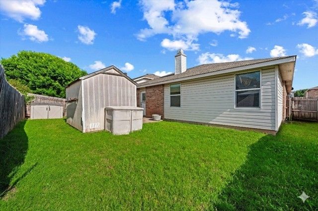 1725 Sierra Meadow Lane, Fort Worth, TX 76247