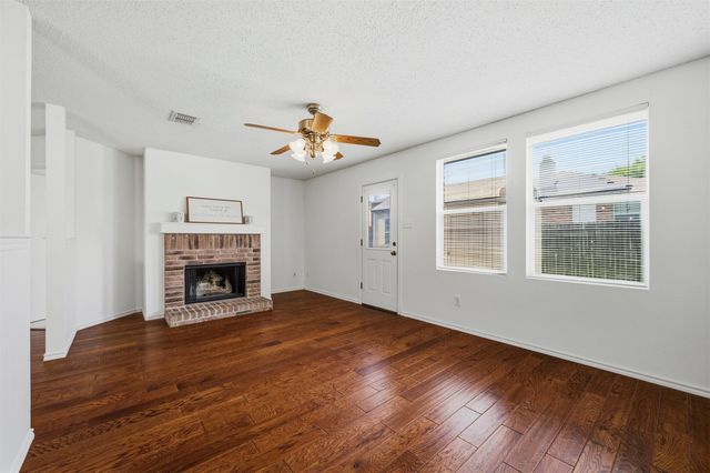 1725 Sierra Meadow Lane, Fort Worth, TX 76247
