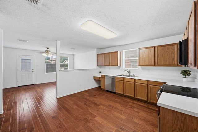 1725 Sierra Meadow Lane, Fort Worth, TX 76247