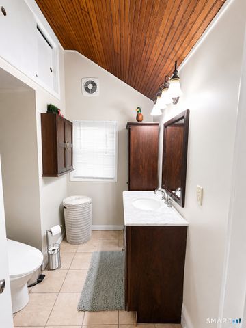 11 Jobs Gate 1, Portland, CT 06480