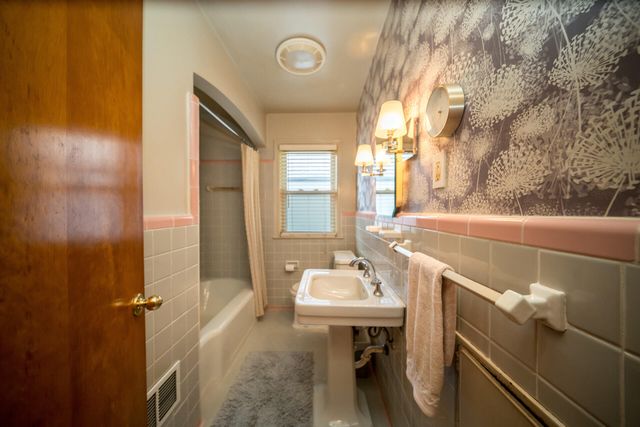 15278 Cleveland Avenue, Allen Park, MI 48101