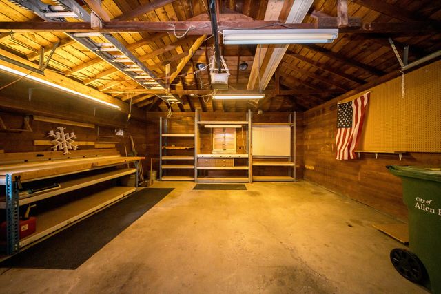 15278 Cleveland Avenue, Allen Park, MI 48101